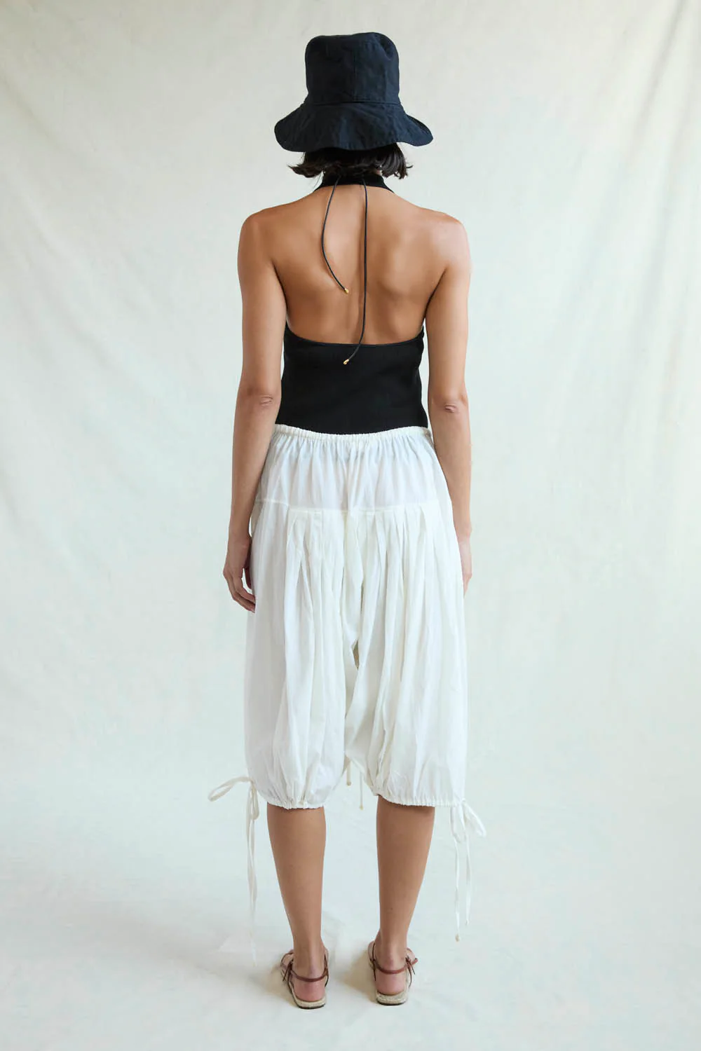 Million Pleats Fisherman Shorts Natural - Image 3
