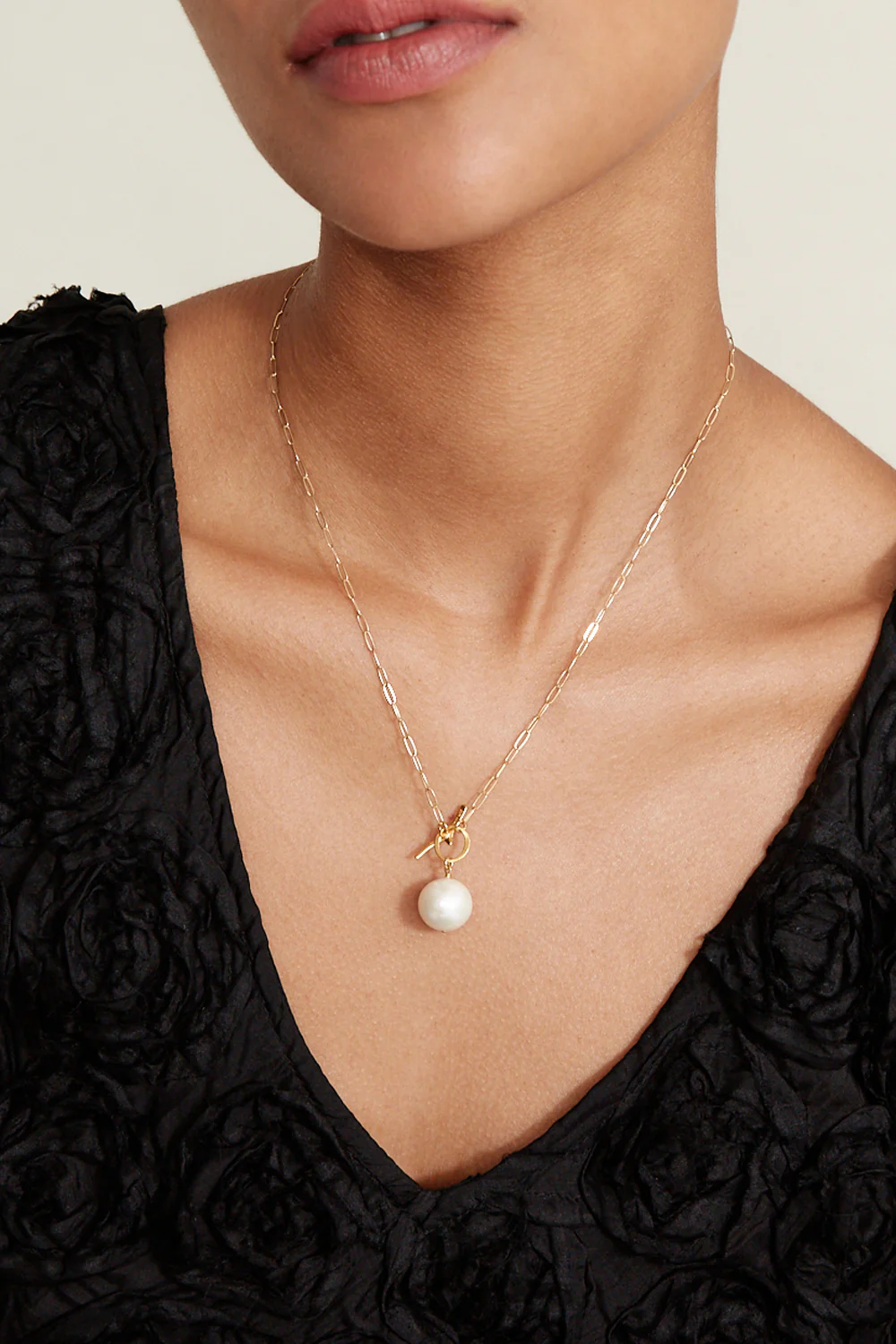 White Freshwater Pearl Toggle Necklace - Image 3